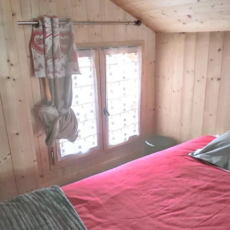 Apartment Confortable A 25 M² Avec Vue Sur Jardin Taninges
