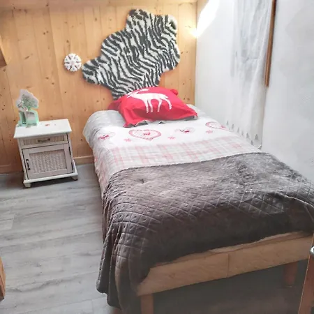 Confortable A 25 M² Avec Vue Sur Jardin Apartment Taninges