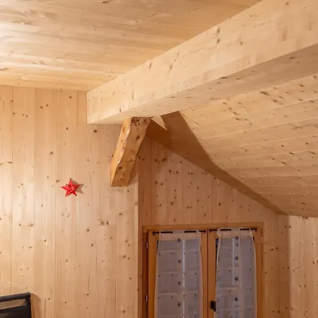 Confortable A Taninges, 25 M² Avec Vue Sur Jardin * Taninges
